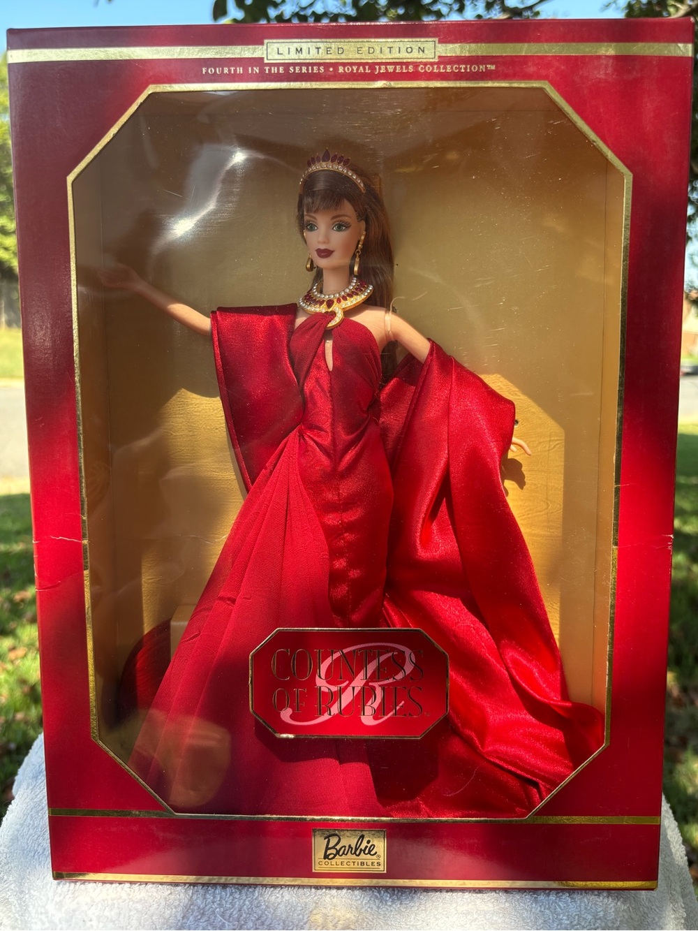 Countess of Rubies Barbie Swarovski NRFB #26927 Royal Jewels